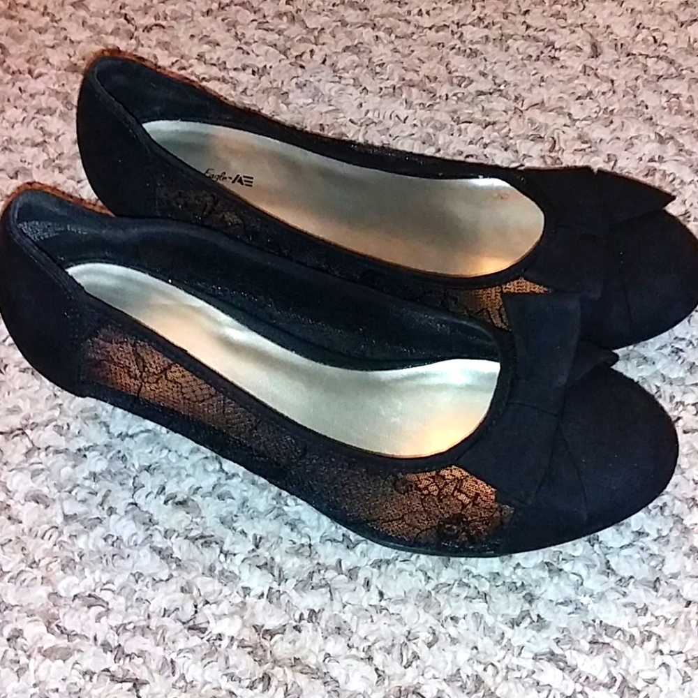 Black dress shoes
